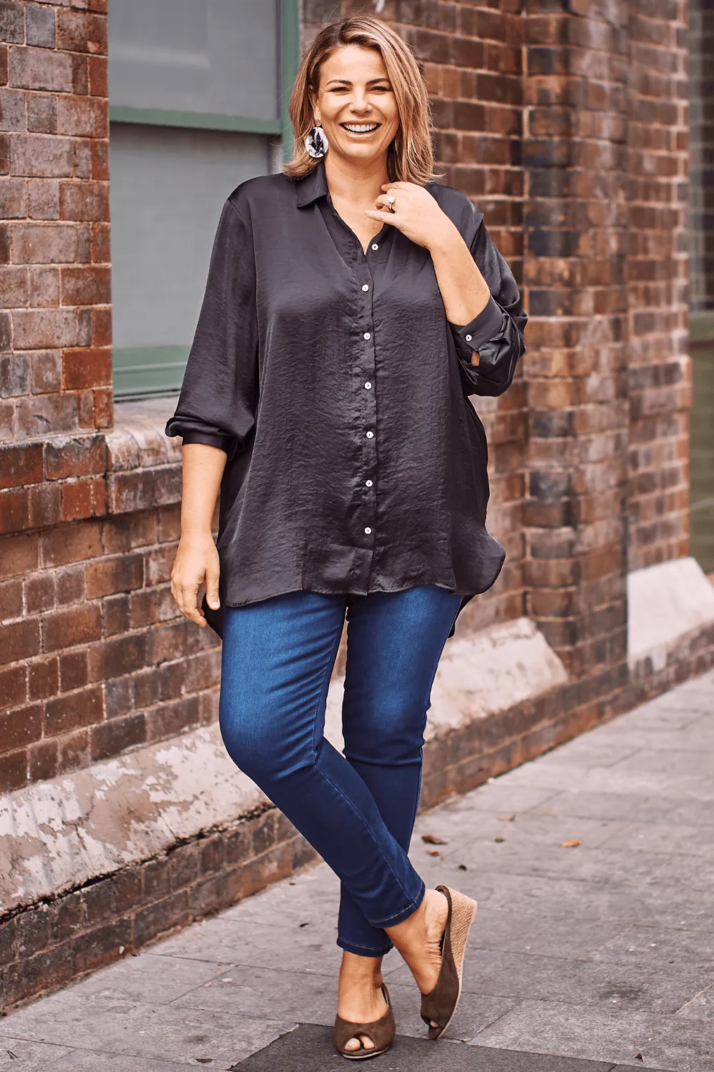 Briella Long Sleeve Collared Shirt Black